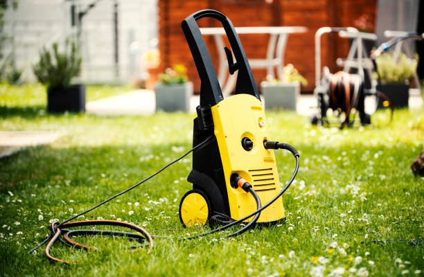 Best Animal Enclosure Cleaning  in Racend, LA